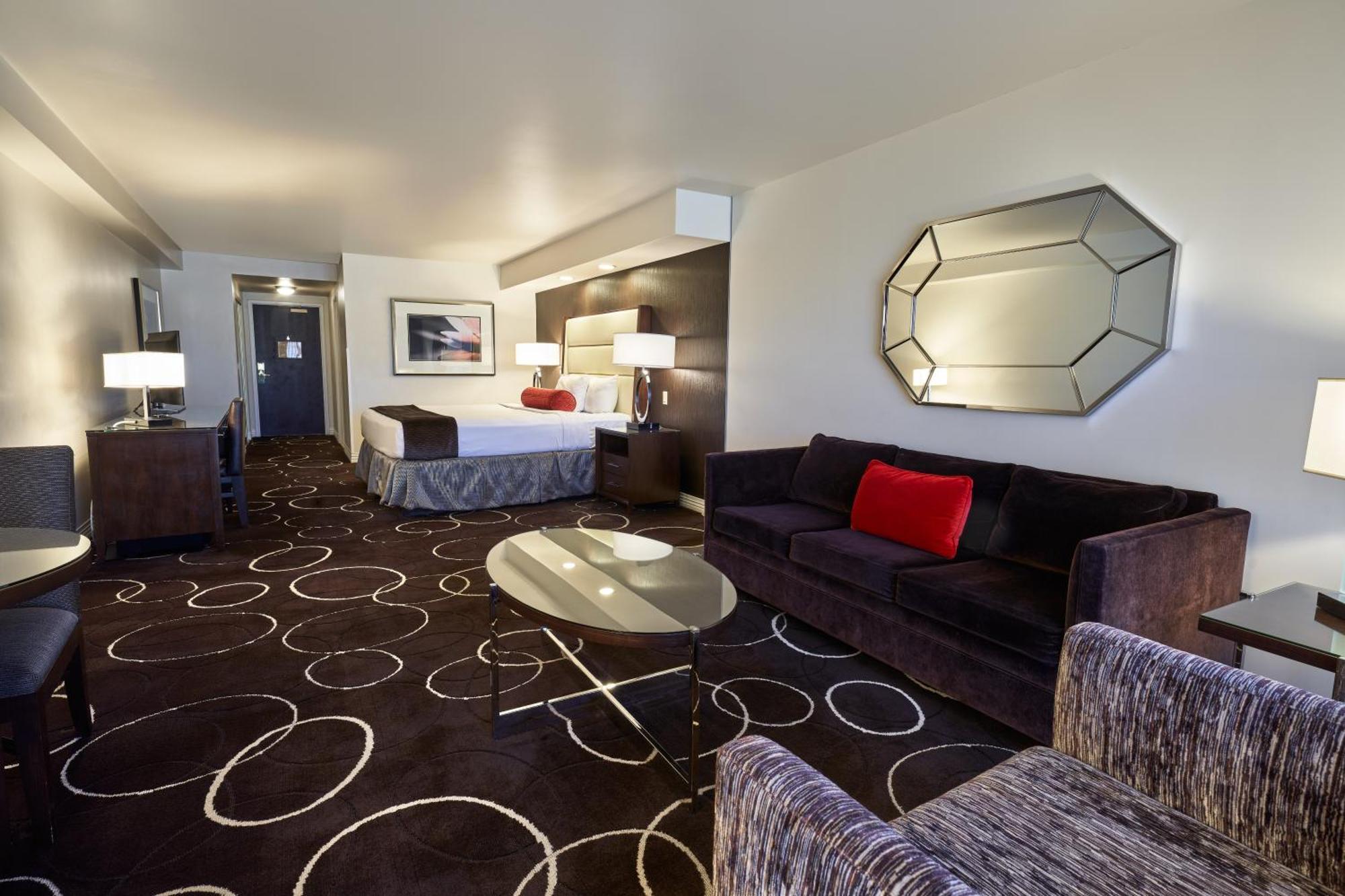 Petite Suite, 1 King Bed